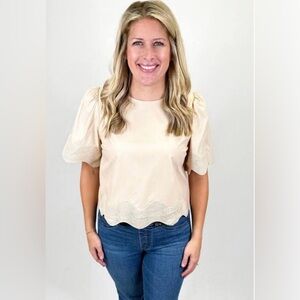 Entro: Short-Sleeve Scalloped Blouse Size Small (Boutique)